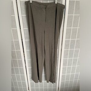 Ann Taylor Loft 65% rayon 35% pollyster Wide Leg pants, Brown, Size 14 Petite.